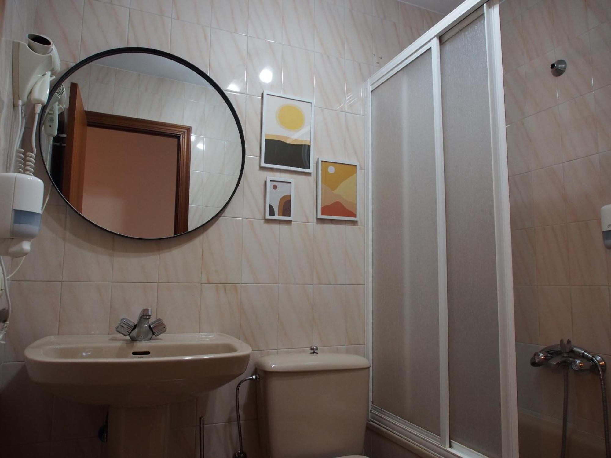 Hostal Remona Еспінама Екстер'єр фото