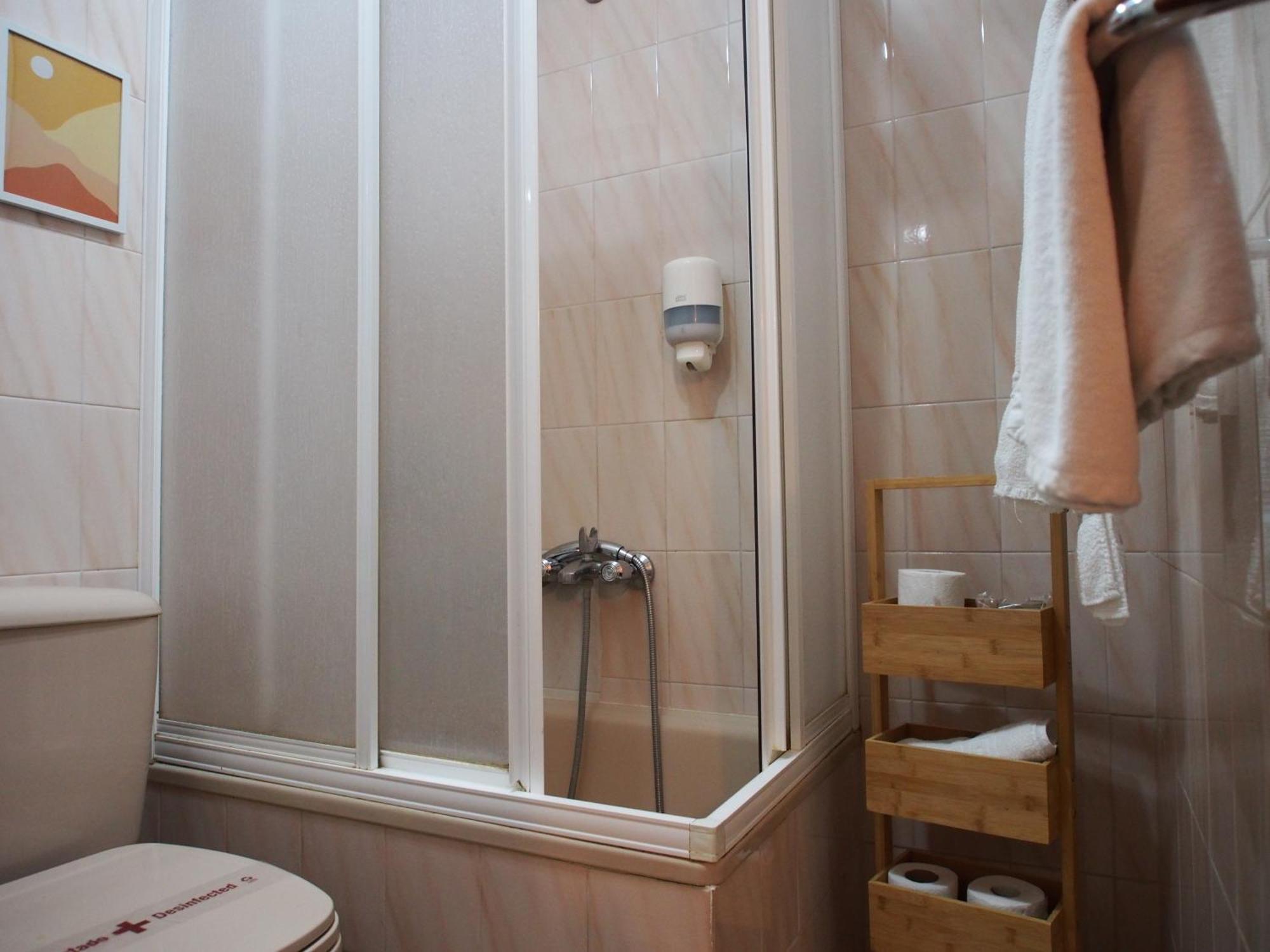 Hostal Remona Еспінама Екстер'єр фото
